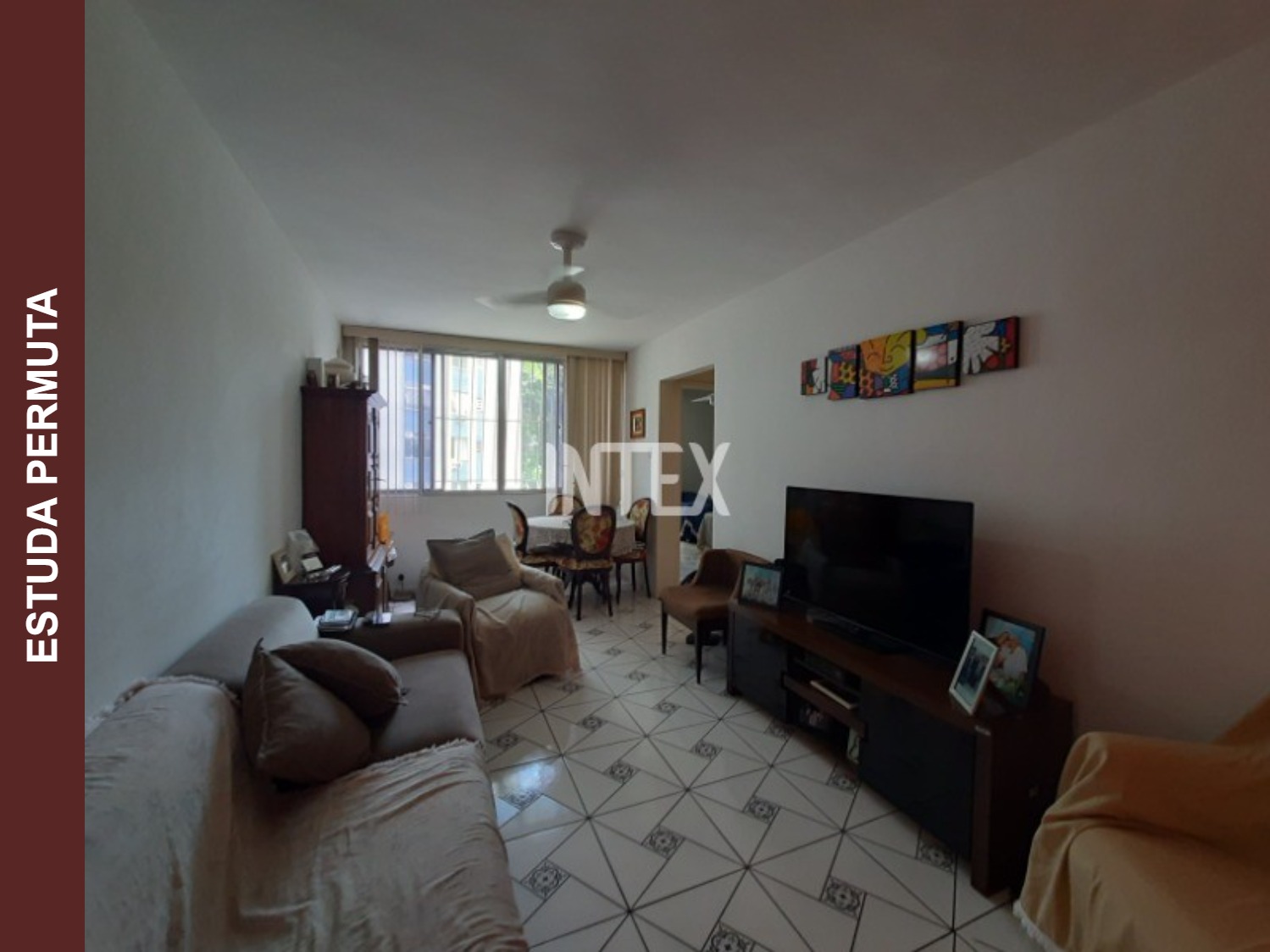 Apartamento à venda com 2 quartos, 70m² - Foto 1