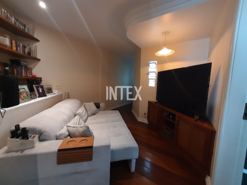 Apartamento à venda com 3 quartos, 220m² - Foto 18