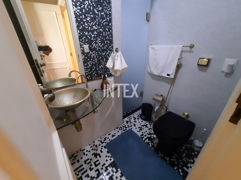 Apartamento à venda com 3 quartos, 220m² - Foto 16