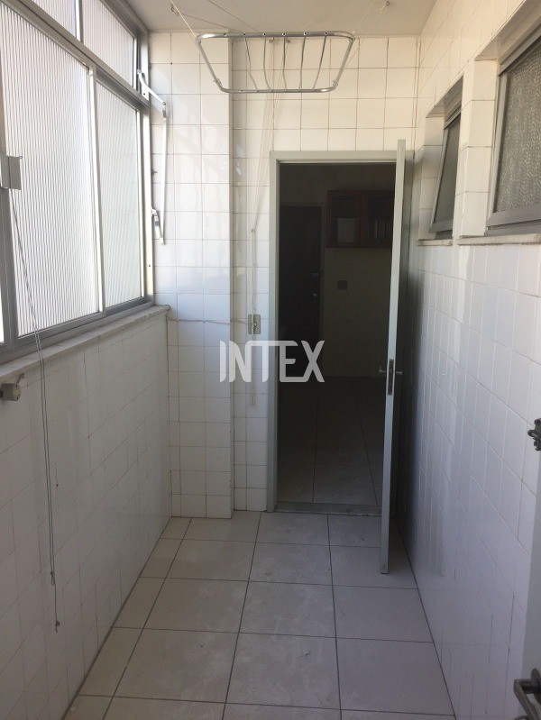 Apartamento à venda com 2 quartos, 85m² - Foto 21