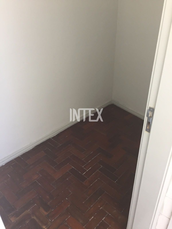 Apartamento à venda com 2 quartos, 85m² - Foto 20