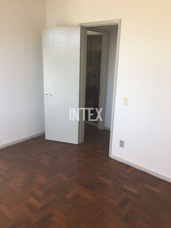 Apartamento à venda com 2 quartos, 85m² - Foto 10