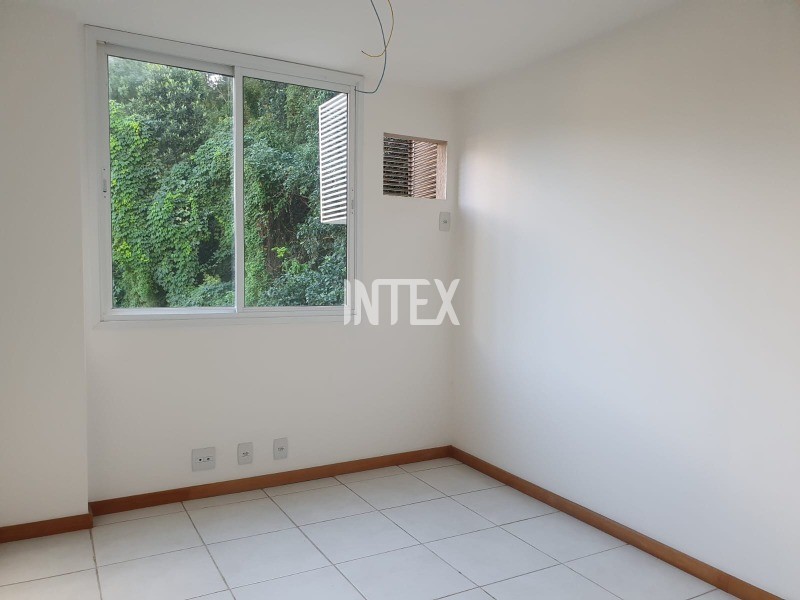 Apartamento à venda com 3 quartos, 97m² - Foto 15