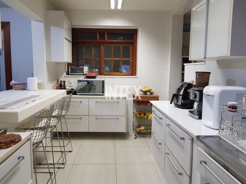 Casa à venda com 7 quartos, 410m² - Foto 13