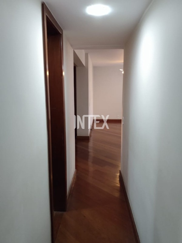 Apartamento à venda com 4 quartos, 181m² - Foto 5