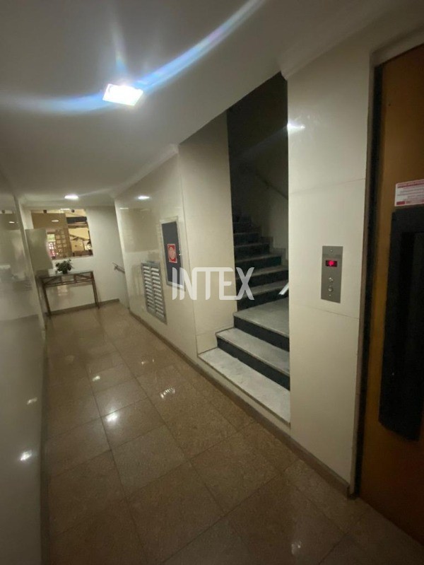 Cobertura à venda com 3 quartos, 220m² - Foto 10