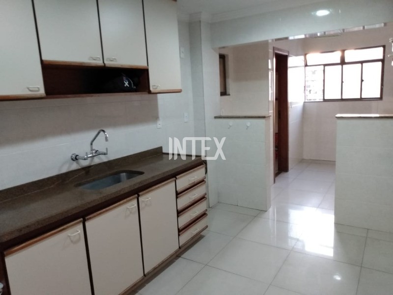 Apartamento à venda com 4 quartos, 181m² - Foto 23