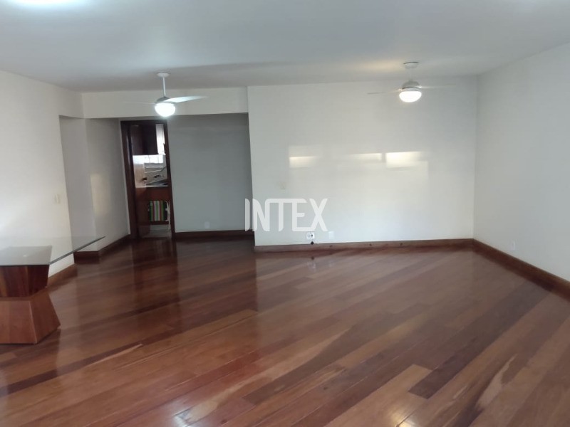 Apartamento à venda com 4 quartos, 181m² - Foto 4