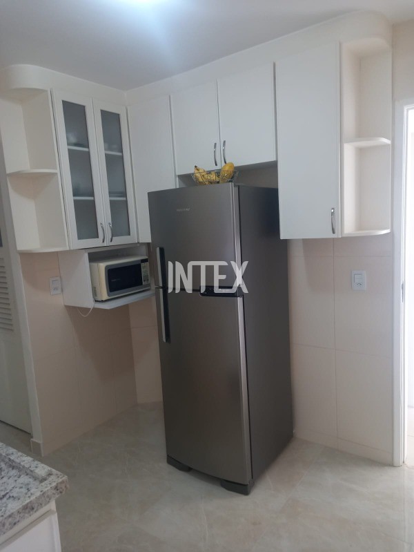 Apartamento à venda com 2 quartos, 75m² - Foto 35