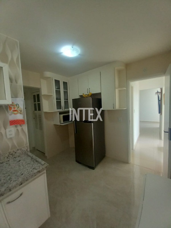 Apartamento à venda com 2 quartos, 75m² - Foto 34