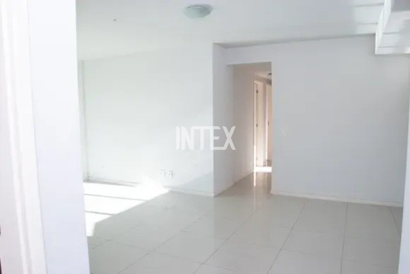 Apartamento à venda com 3 quartos, 114m² - Foto 2