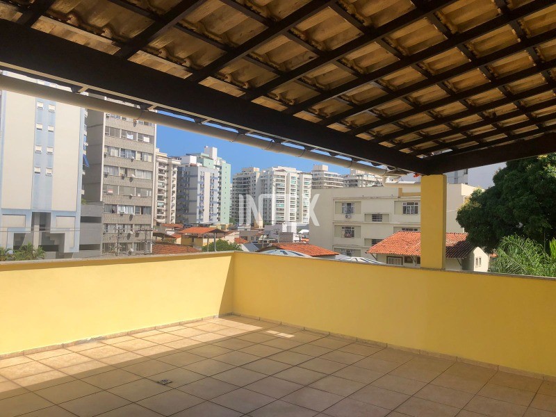 Casa à venda com 4 quartos, 175m² - Foto 1