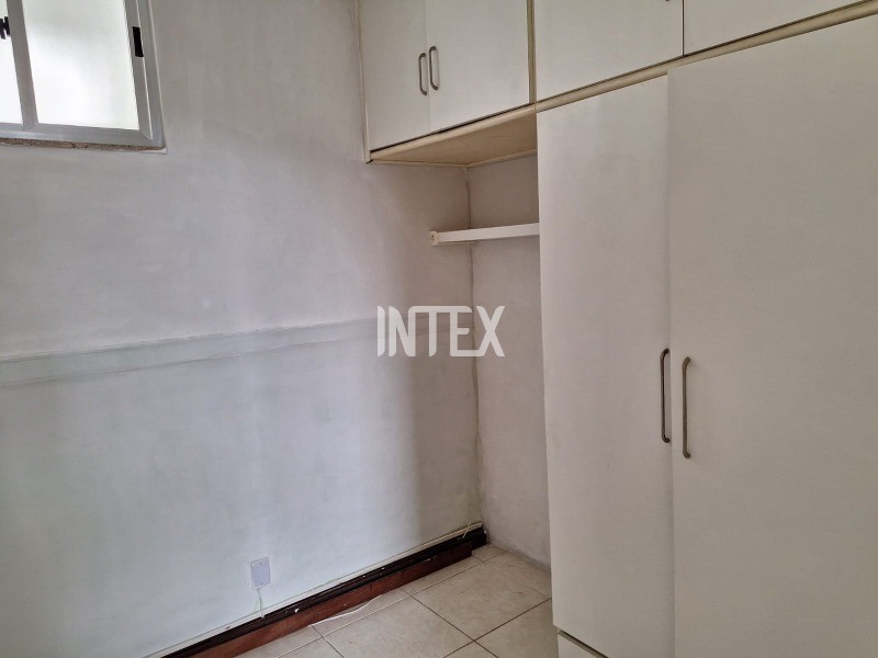 Apartamento à venda com 2 quartos, 70m² - Foto 18