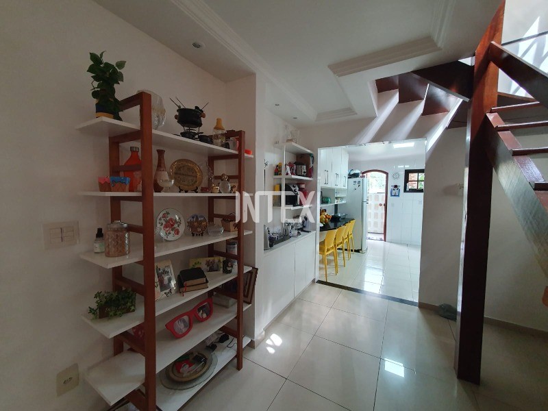 Casa à venda com 4 quartos, 350m² - Foto 12