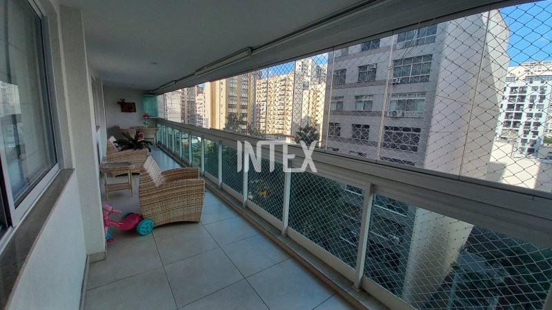 Apartamento à venda com 4 quartos, 169m² - Foto 2