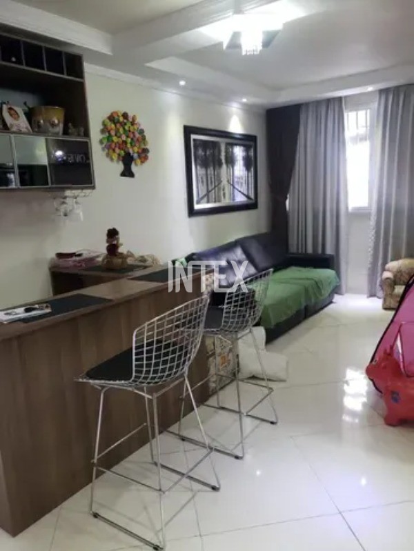 Apartamento à venda com 2 quartos, 70m² - Foto 3