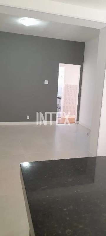 Casa à venda com 3 quartos, 138m² - Foto 2