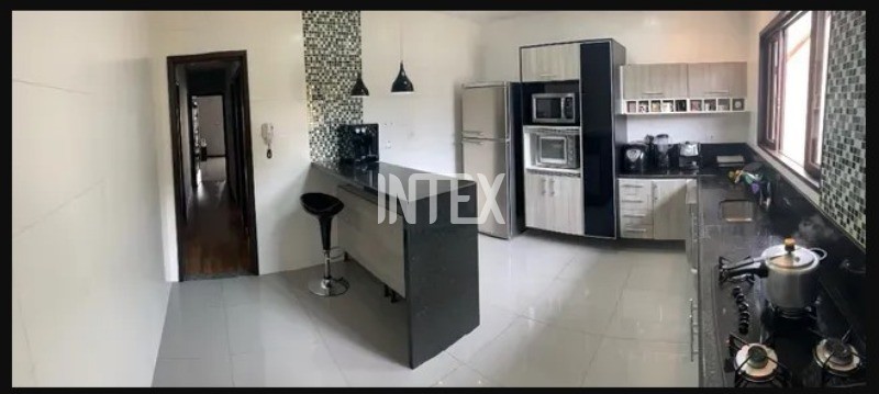 Casa à venda com 3 quartos, 135m² - Foto 11