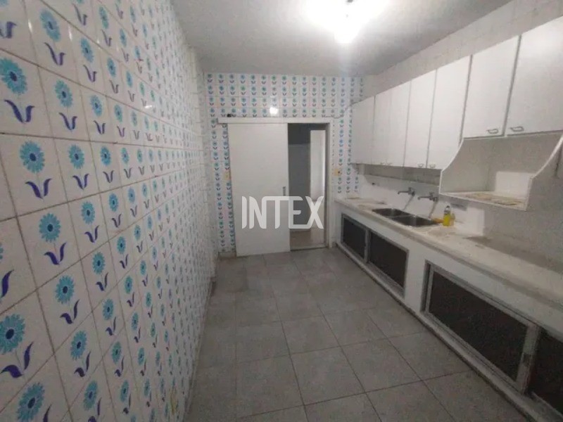 Apartamento à venda com 3 quartos, 160m² - Foto 8