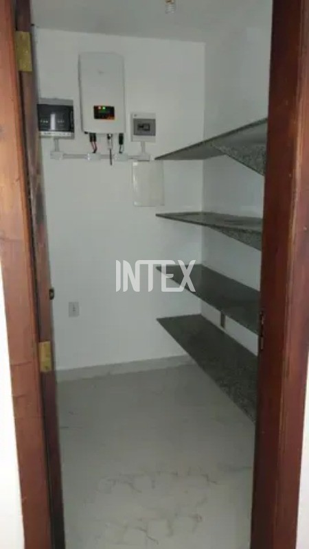 Casa à venda com 4 quartos, 198m² - Foto 12