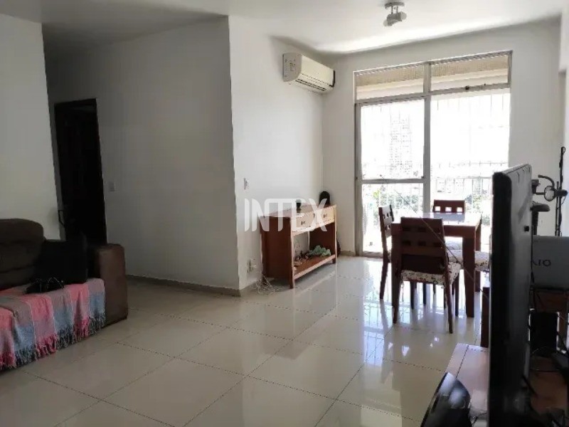 Apartamento à venda com 2 quartos, 85m² - Foto 2