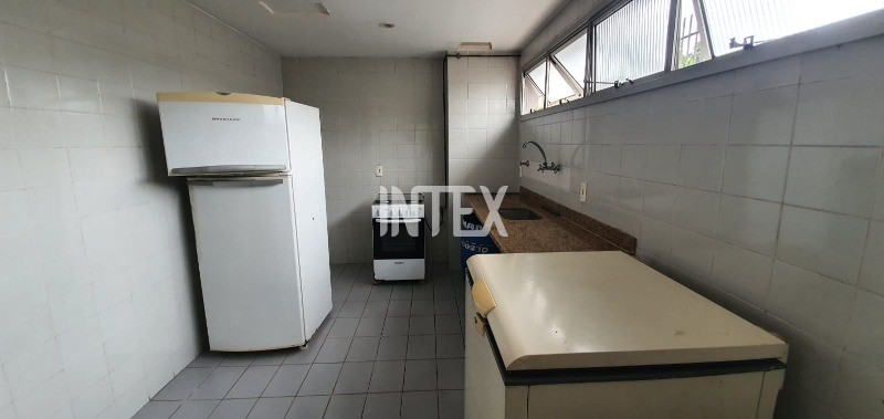 Cobertura à venda com 3 quartos, 200m² - Foto 32