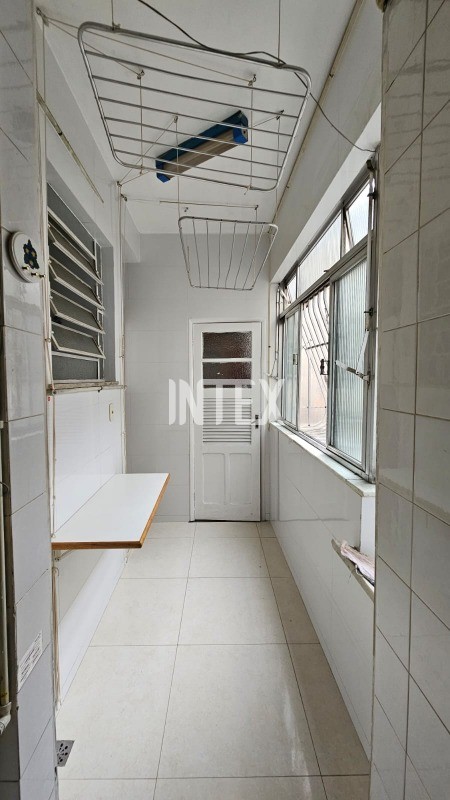 Apartamento à venda com 2 quartos, 72m² - Foto 19