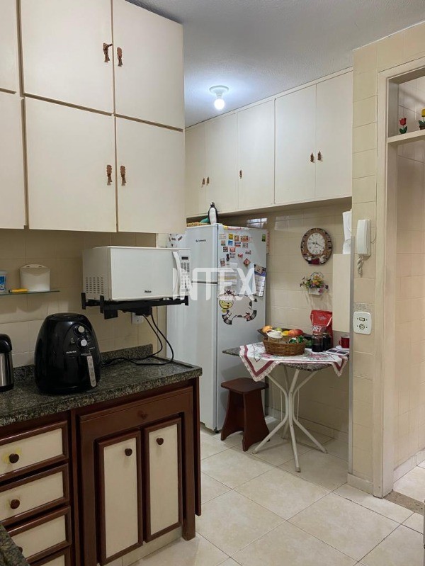 Apartamento à venda com 3 quartos, 95m² - Foto 15