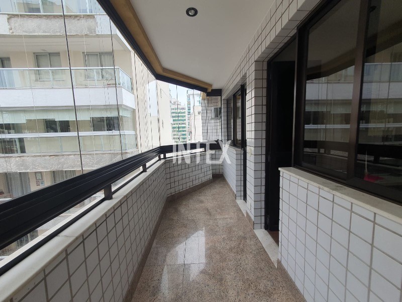 Apartamento à venda com 4 quartos, 195m² - Foto 8