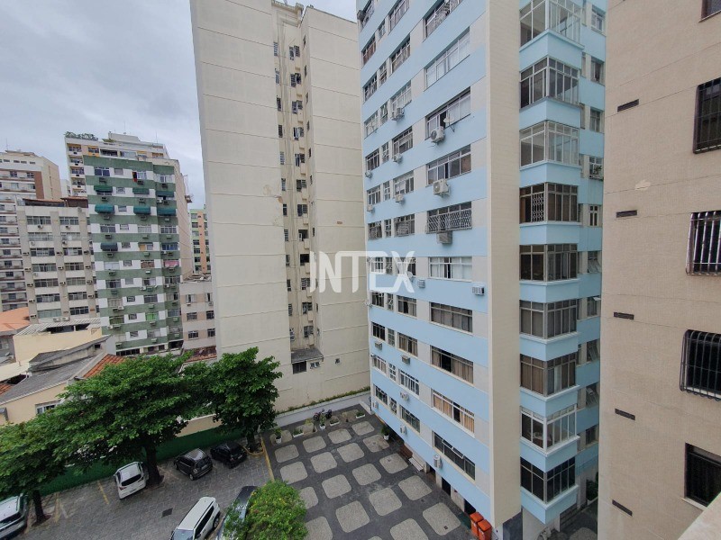 Apartamento à venda com 3 quartos, 100m² - Foto 28