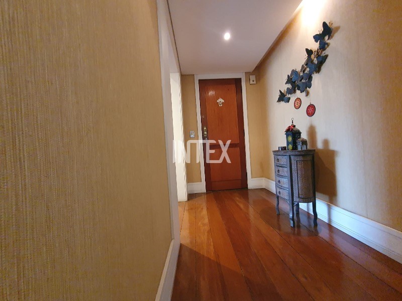 Apartamento à venda com 4 quartos, 195m² - Foto 15