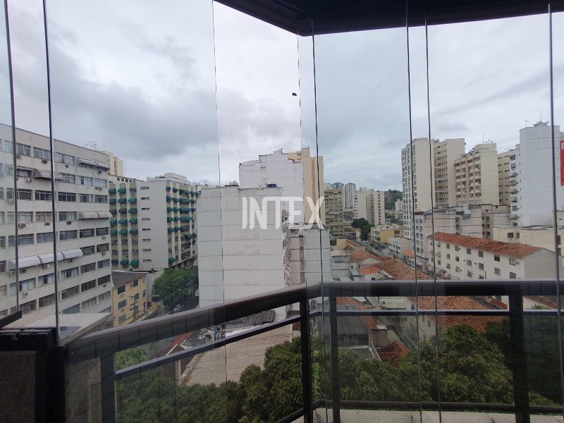 Apartamento à venda com 4 quartos, 195m² - Foto 3