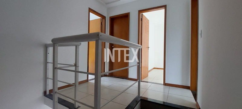 Casa à venda com 4 quartos, 122m² - Foto 12