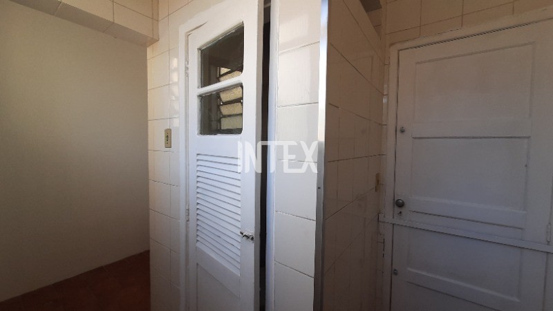 Apartamento à venda com 2 quartos, 72m² - Foto 28