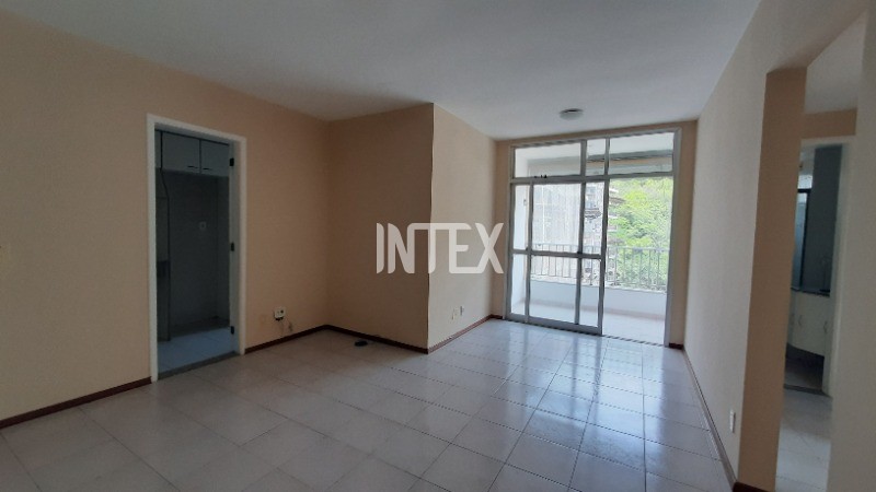 Apartamento à venda com 3 quartos, 90m² - Foto 1