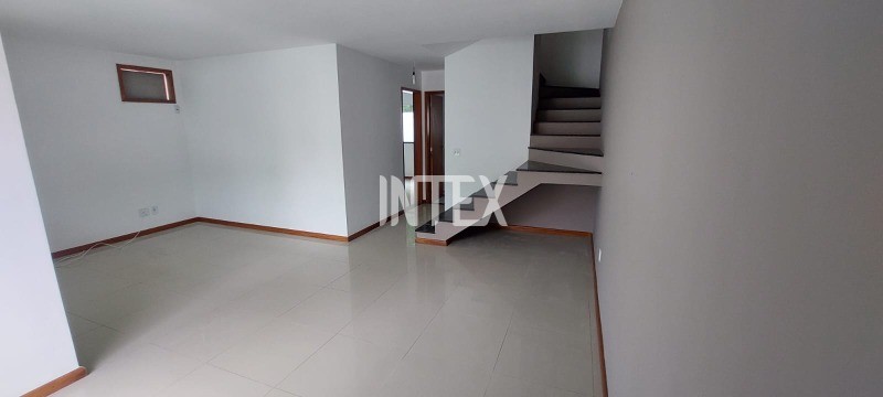 Casa à venda com 4 quartos, 122m² - Foto 6