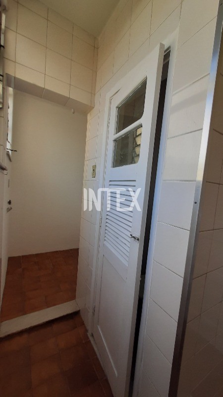 Apartamento à venda com 2 quartos, 72m² - Foto 30