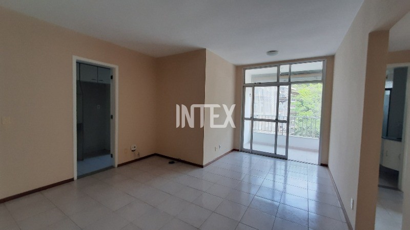 Apartamento à venda com 3 quartos, 90m² - Foto 2