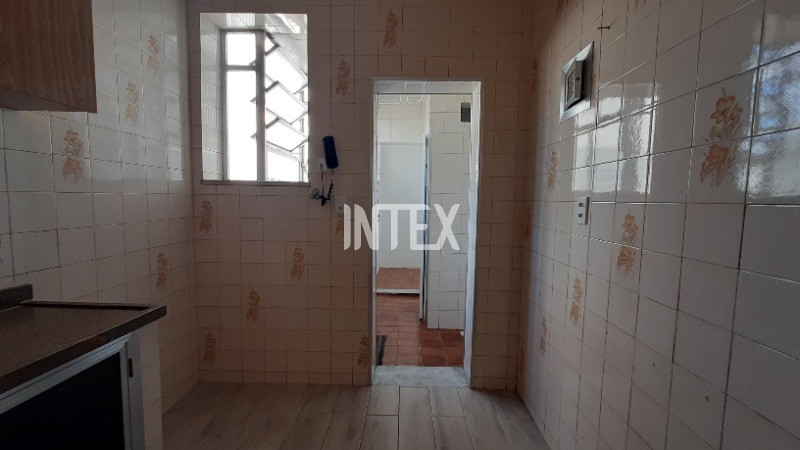 Apartamento à venda com 2 quartos, 72m² - Foto 21