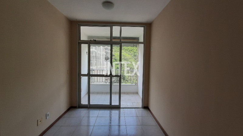 Apartamento à venda com 3 quartos, 90m² - Foto 3