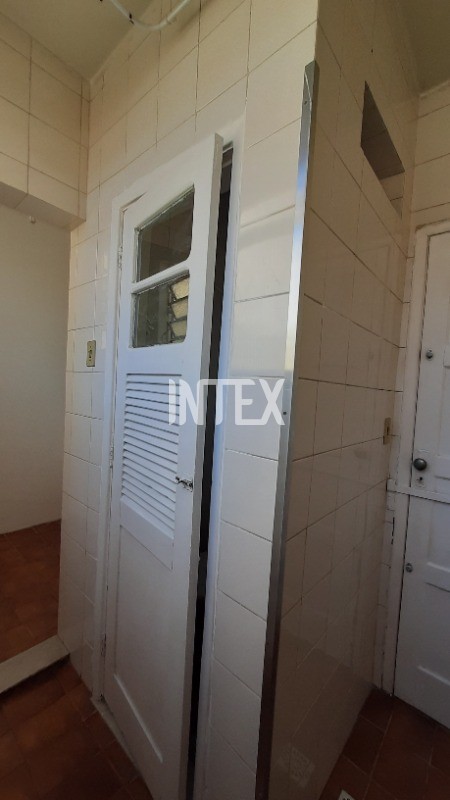 Apartamento à venda com 2 quartos, 72m² - Foto 29