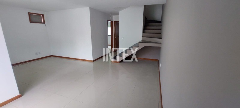 Casa à venda com 4 quartos, 122m² - Foto 5