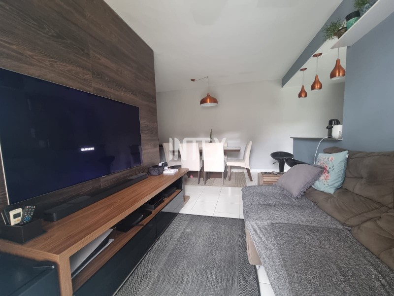 Apartamento à venda com 3 quartos, 80m² - Foto 1