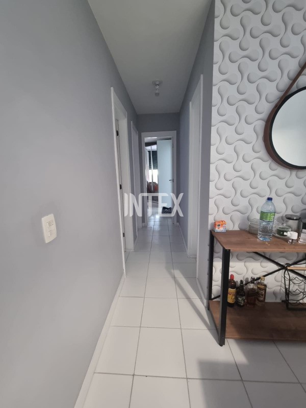 Apartamento à venda com 3 quartos, 80m² - Foto 2