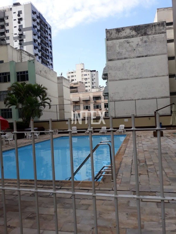 Apartamento à venda com 2 quartos, 80m² - Foto 21