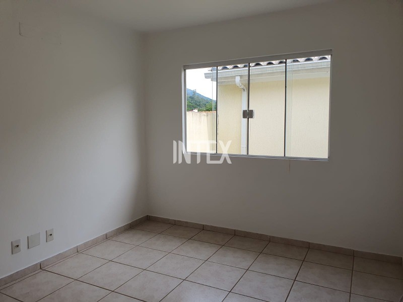 Casa à venda com 3 quartos, 100m² - Foto 15