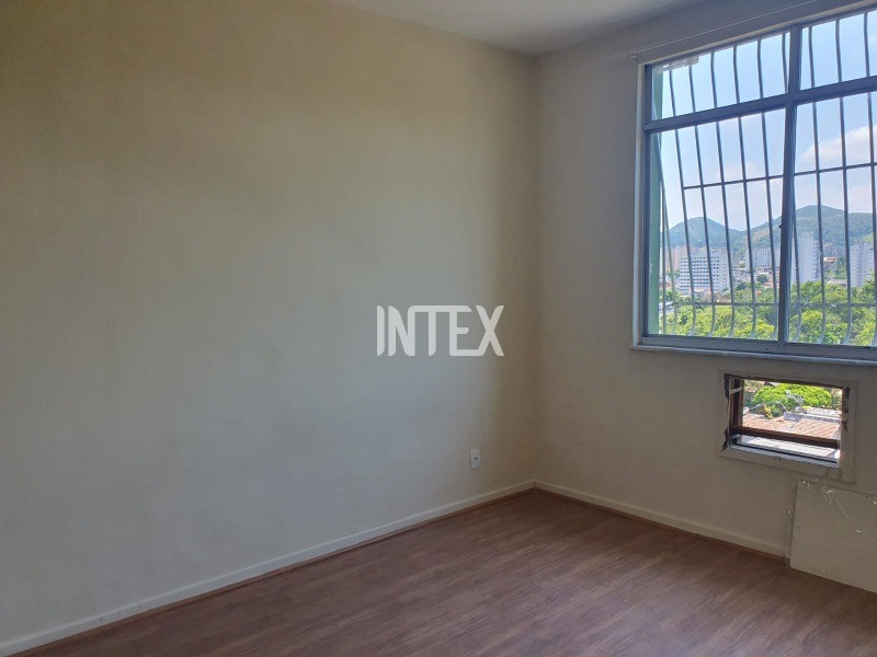 Apartamento à venda com 2 quartos, 80m² - Foto 22