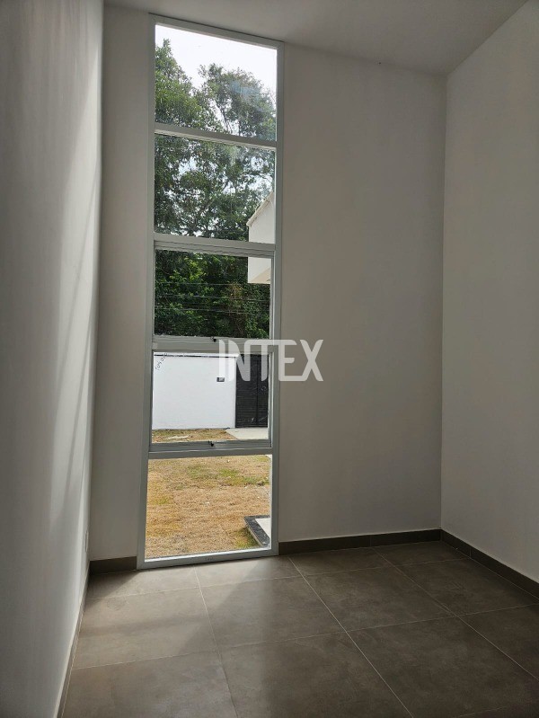 Casa à venda com 3 quartos, 115m² - Foto 4