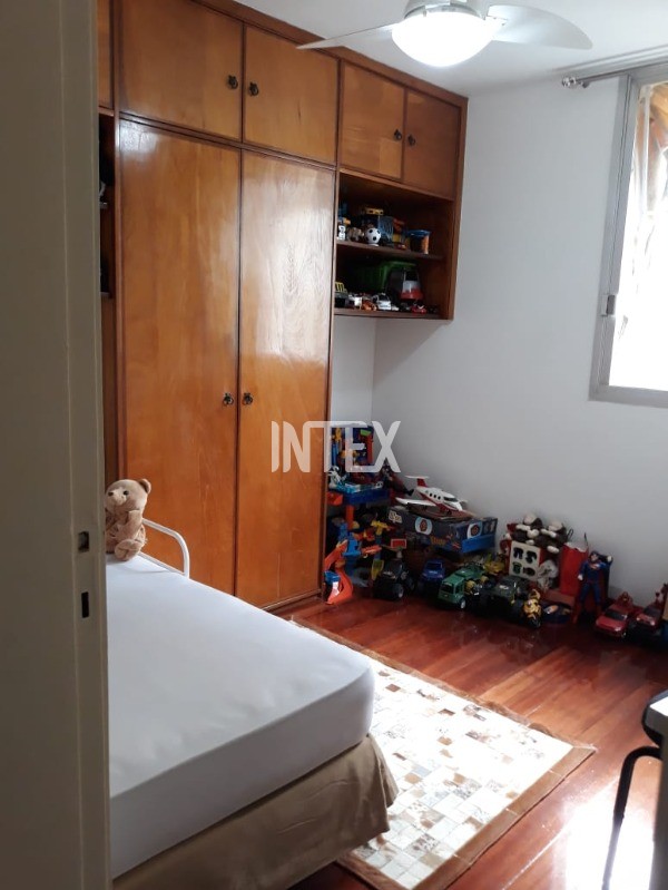 Apartamento à venda com 2 quartos, 80m² - Foto 9