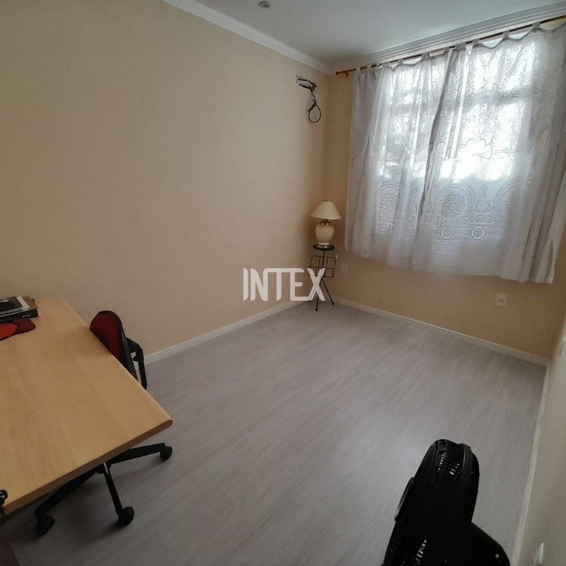 Apartamento à venda com 2 quartos, 60m² - Foto 4